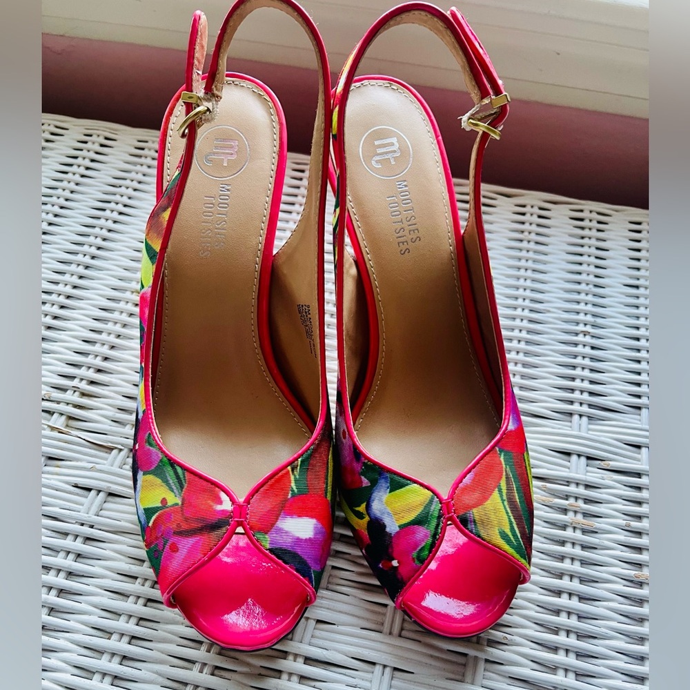 Mootsies tootsies peep toe heels